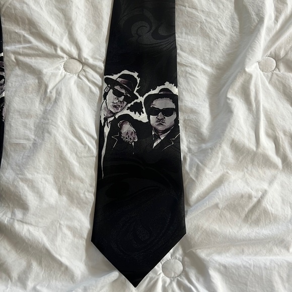 Blues Brothers Tie images of Dan Aykroyd and John Belushi - Picture 1 of 5